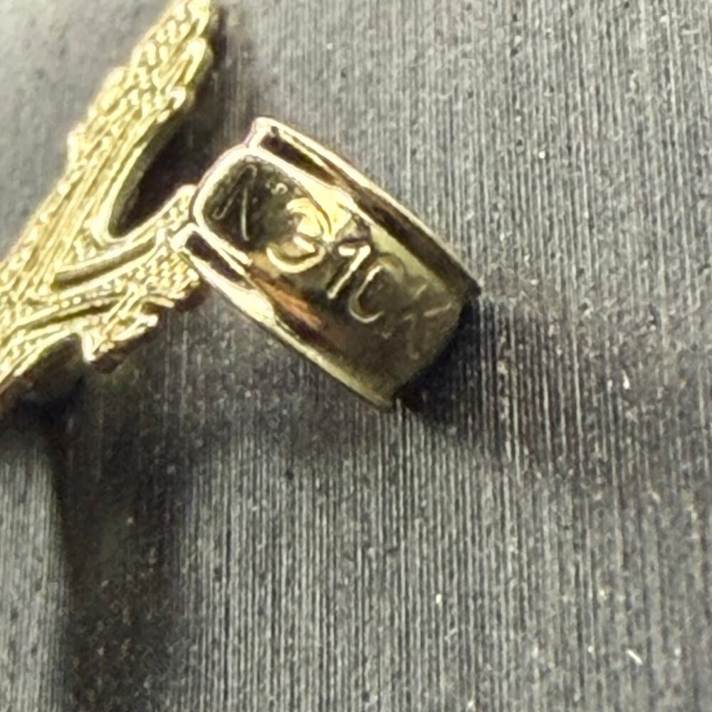 Solid 10k Italian Yellow Gold Jesus On The Cross Pendant 1.1" Tall 0.6" Wide - Picture 4 of 8